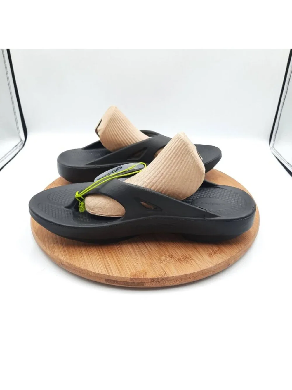 OOfos OOriginal Mens Size 9 (W11) Sandals Black Recovery Gym Workout Slip On NEW
